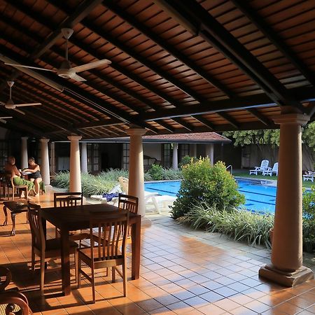 Tropical Villas Negombo Exteriör bild